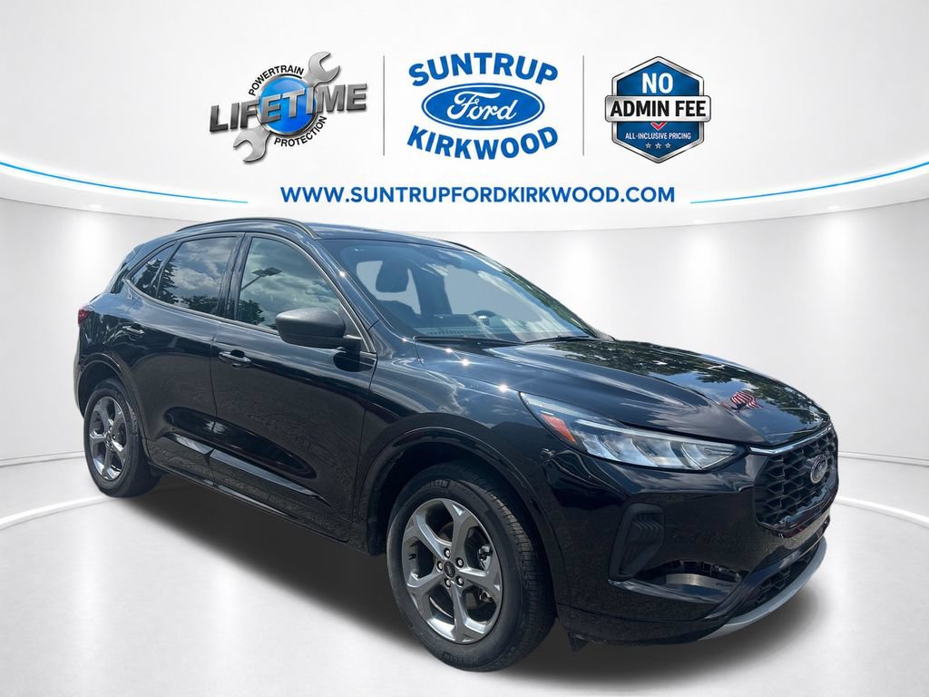 Used 2024 Ford Escape ST-Line w/ Tech Pack #1 AWD/4WD image 9