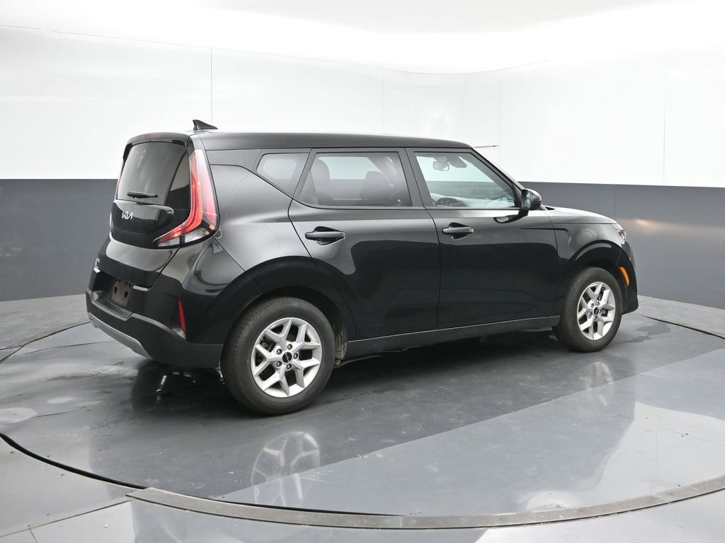 Used 2025 Kia Soul LX w/ LX Technology Package image 5