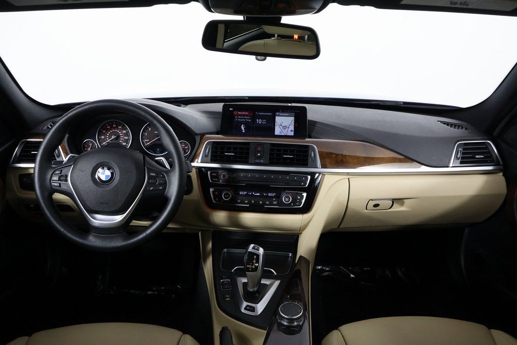Used 2018 BMW 330e w/ Premium Package RWD image 8