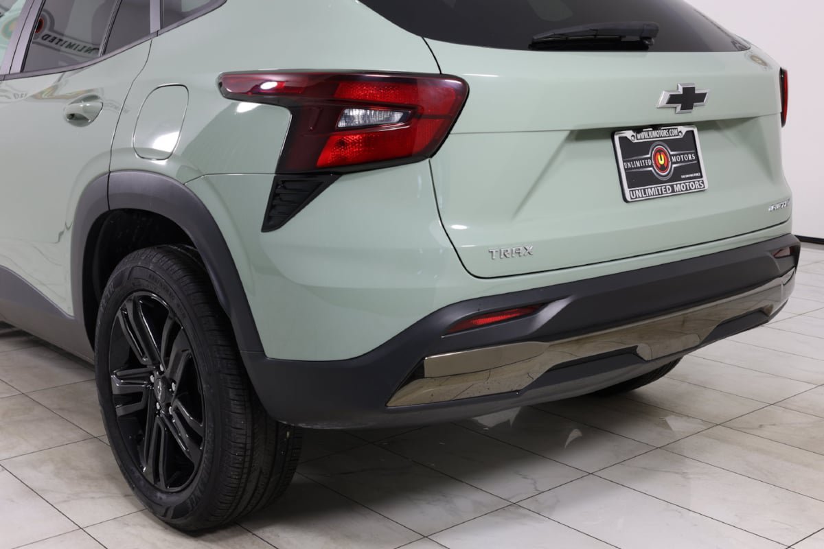 Used 2024 Chevrolet Trax ACTIV FWD image 44