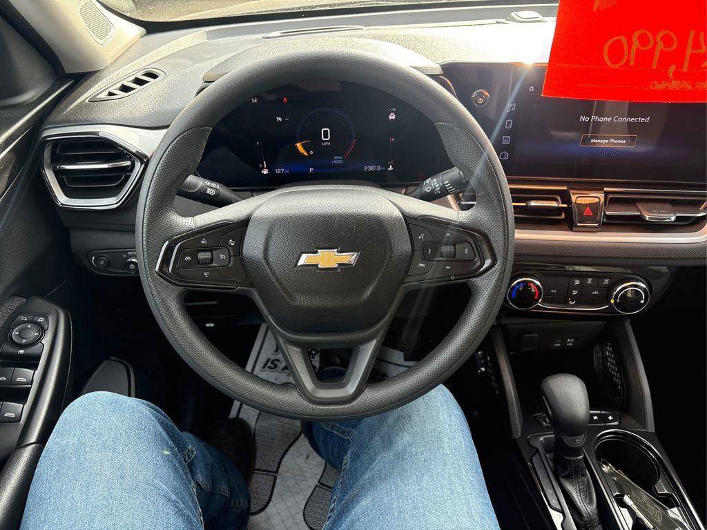 Used 2025 Chevrolet TrailBlazer LT FWD image 14