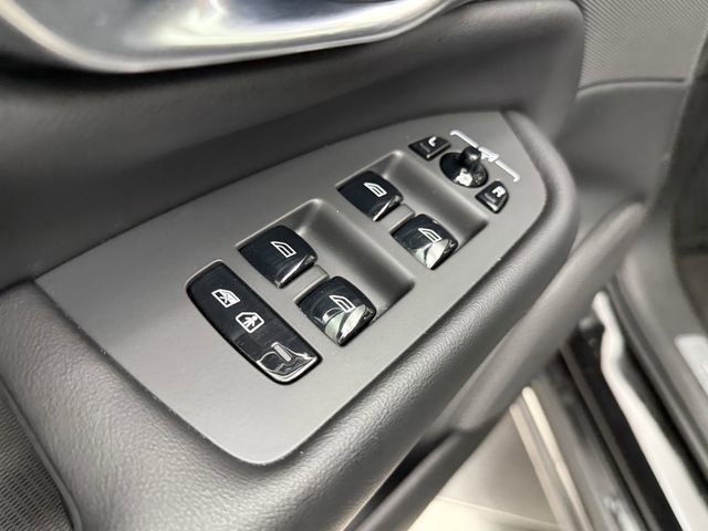 Certified 2024 Volvo XC90 T8 Plus image 11