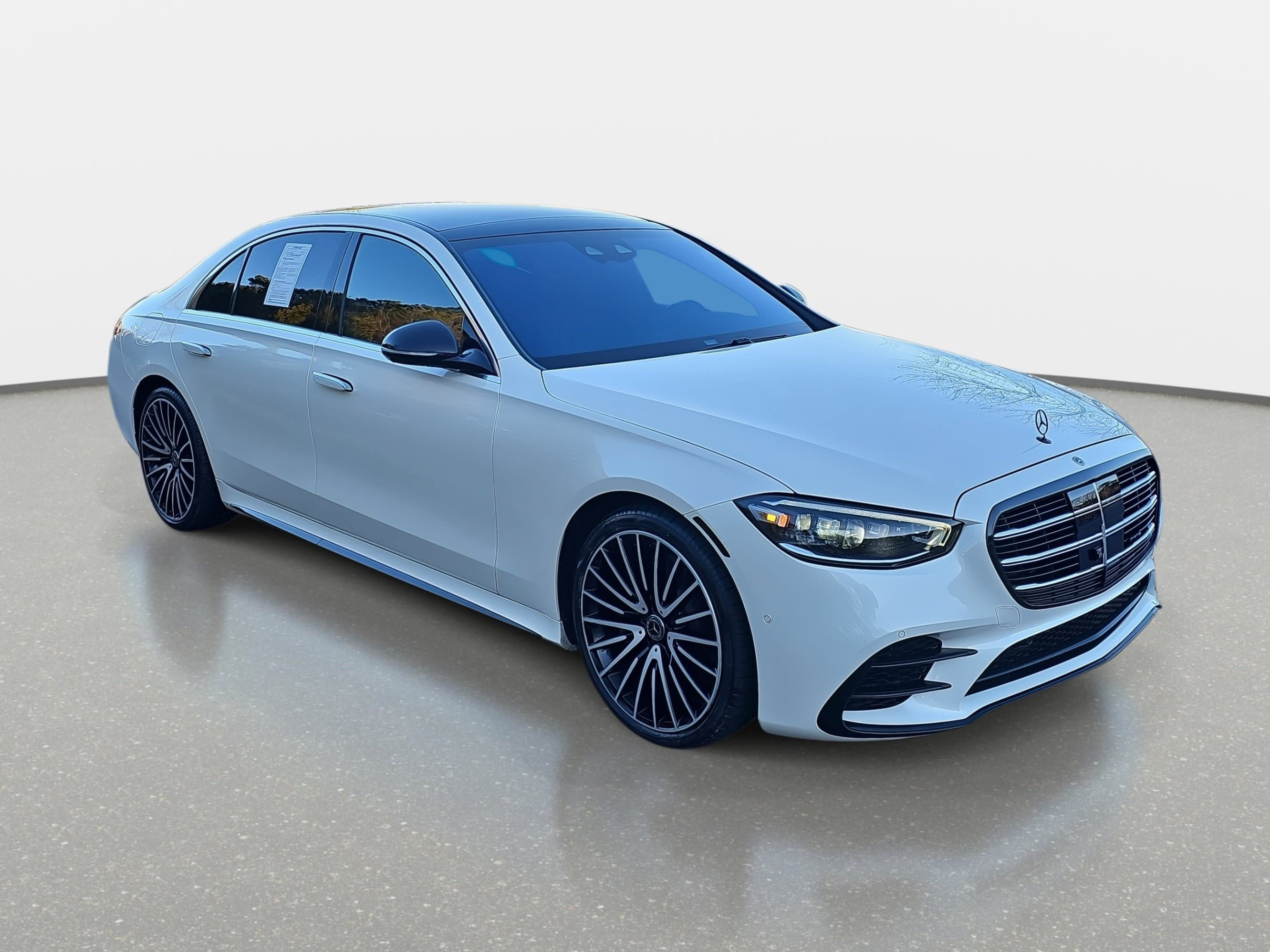 Used 2021 Mercedes-Benz S 580 4MATIC Sedan image 3