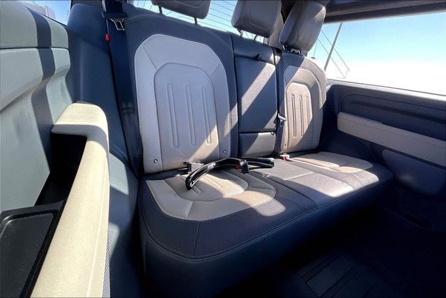 Used 2022 Land Rover Defender 90 X-Dynamic S image 32