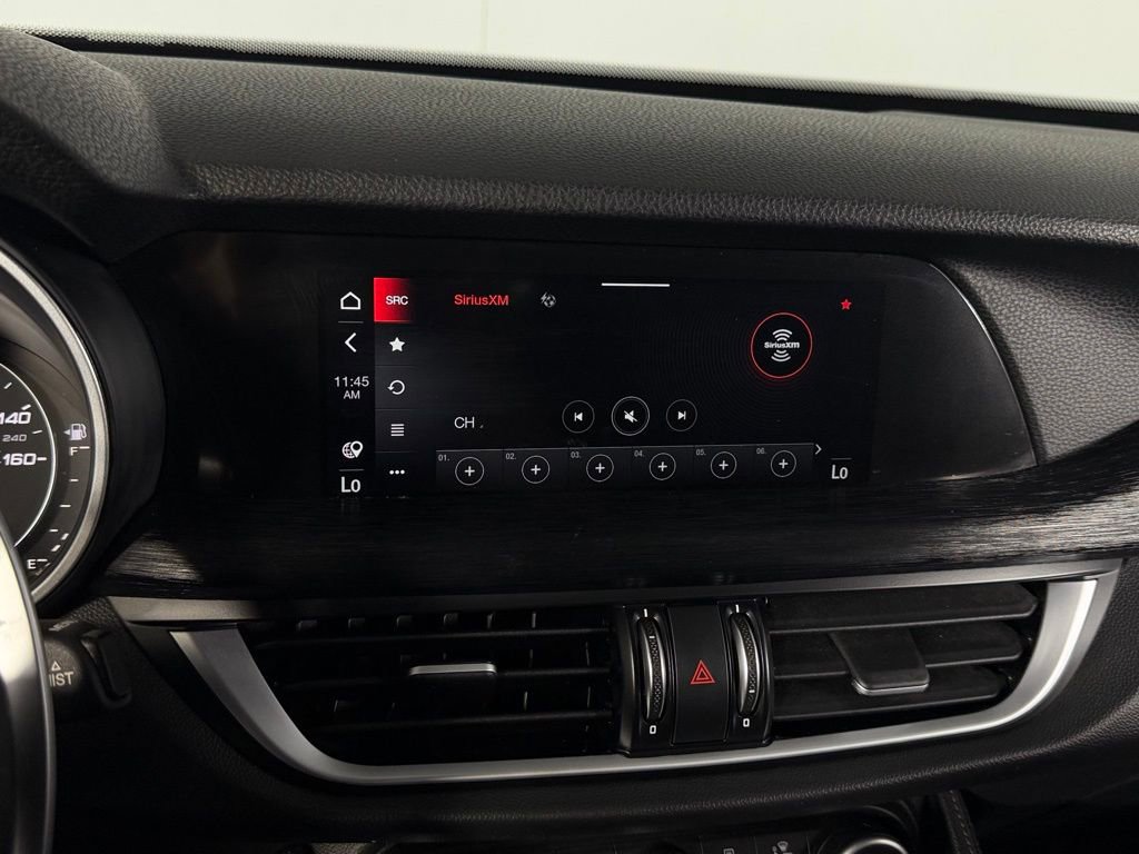 Used 2022 Alfa Romeo Stelvio Sprint image 16