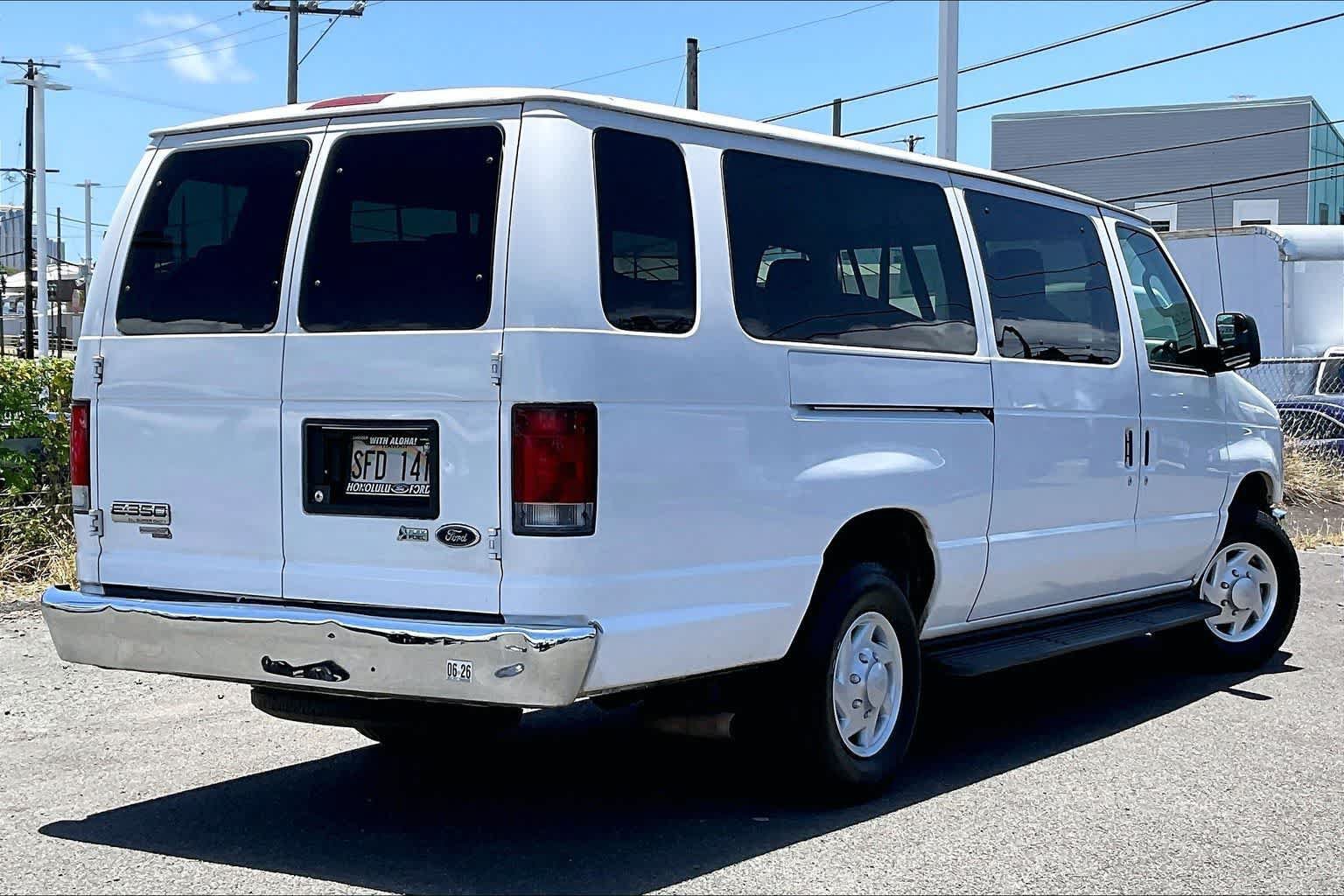 Used 2014 Ford E-350 and Econoline 350 XL w/ Power Windows & Locks Group RWD image 22