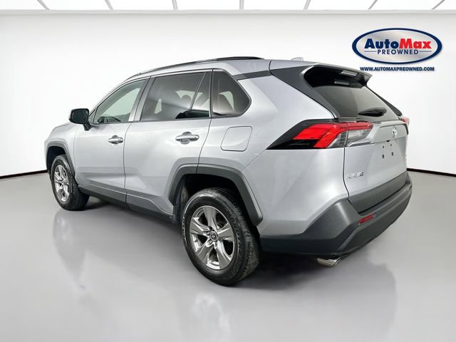 Used 2024 Toyota RAV4 XLE AWD/4WD image 5