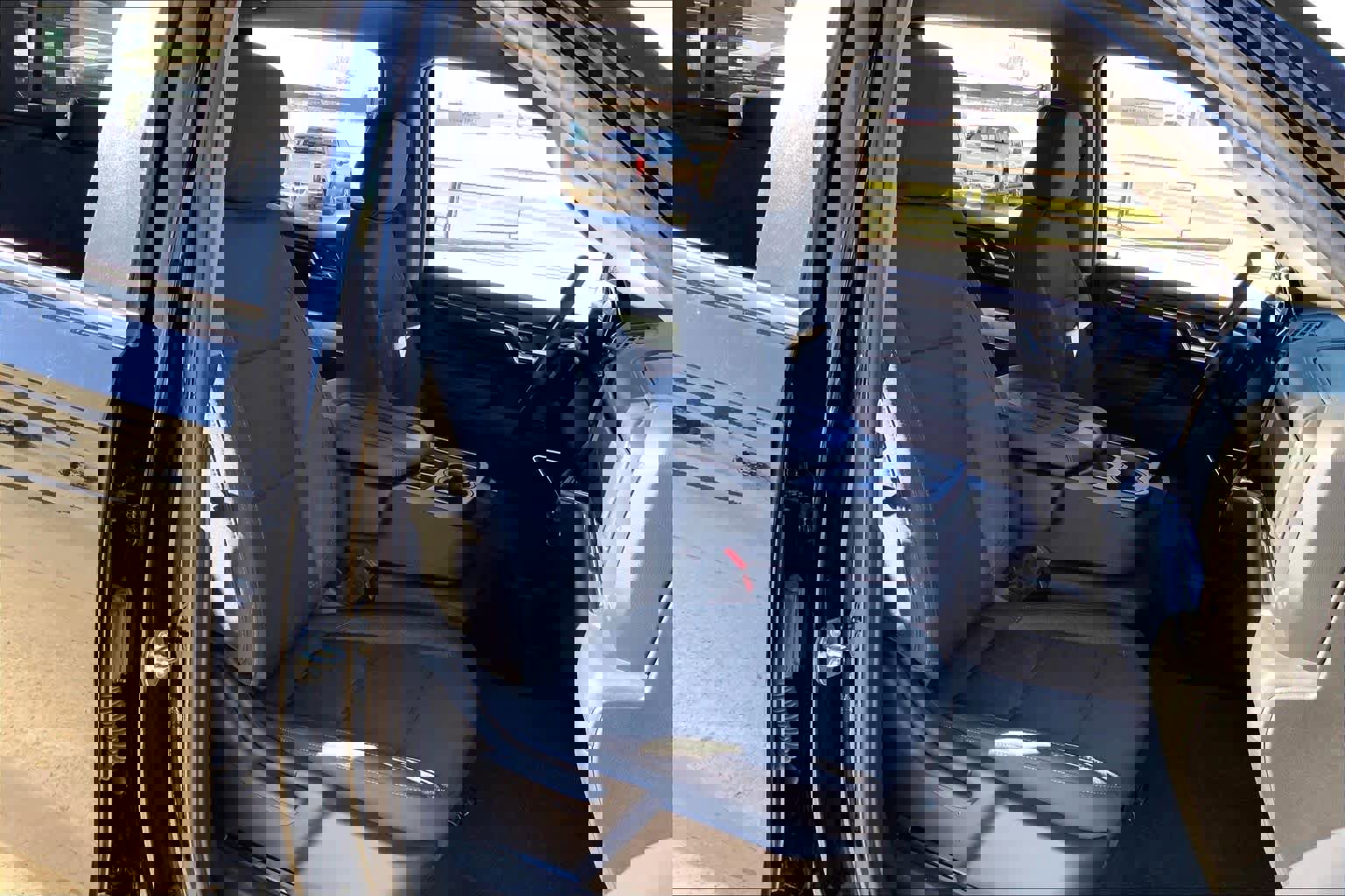 Used 2024 Chevrolet Silverado 1500 LT w/ Z71 Off-Road Package image 8