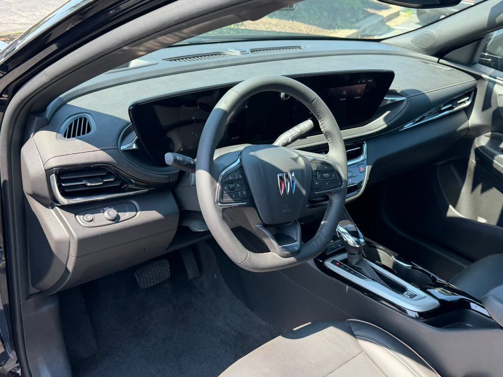 Certified 2024 Buick Envista Avenir FWD image 25