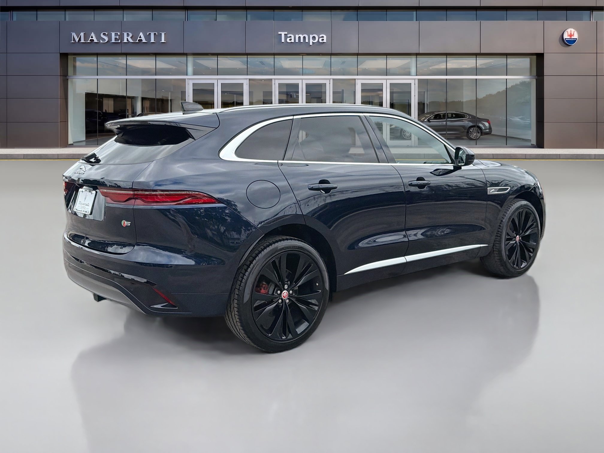 Used 2024 Jaguar F-PACE R-Dynamic S AWD/4WD image 3