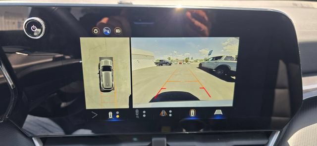 Used 2025 Chevrolet Equinox LT w/ Convenience Package II AWD/4WD image 22