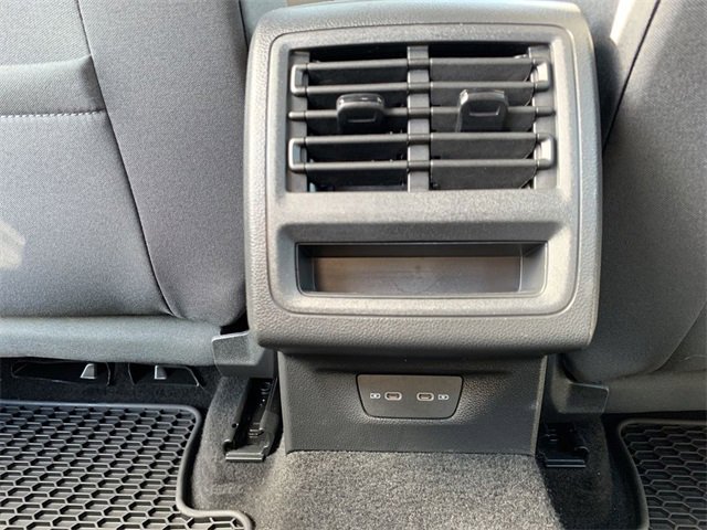 Used 2022 Volkswagen GTI SE image 32