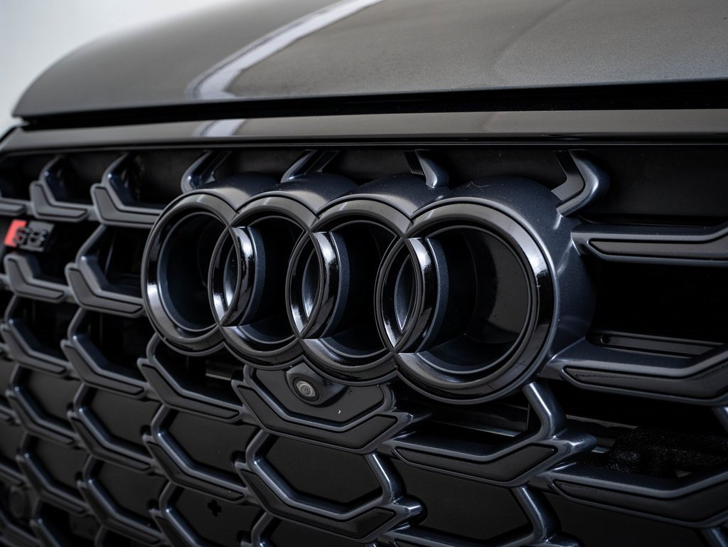 Certified 2022 Audi S8 image 3