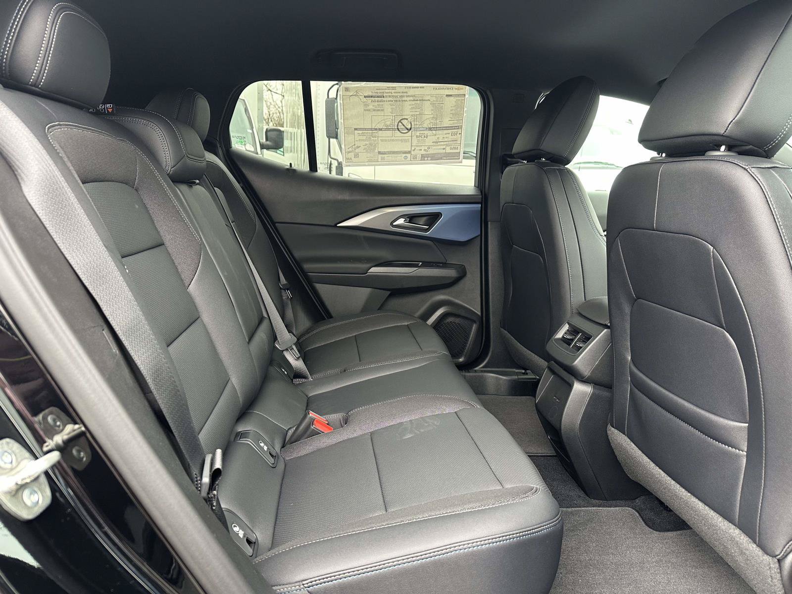 New 2026 Chevrolet Equinox EV LT AWD/4WD image 24