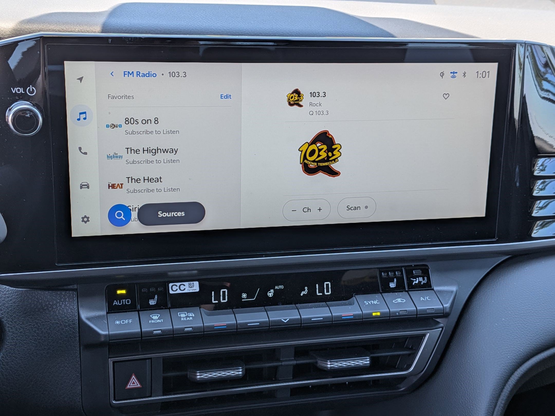 Used 2025 Toyota Camry XSE image 22