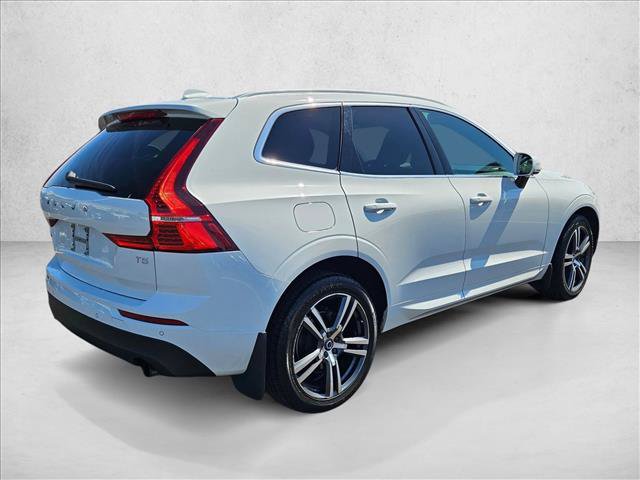 Used 2021 Volvo XC60 T5 Momentum FWD image 5