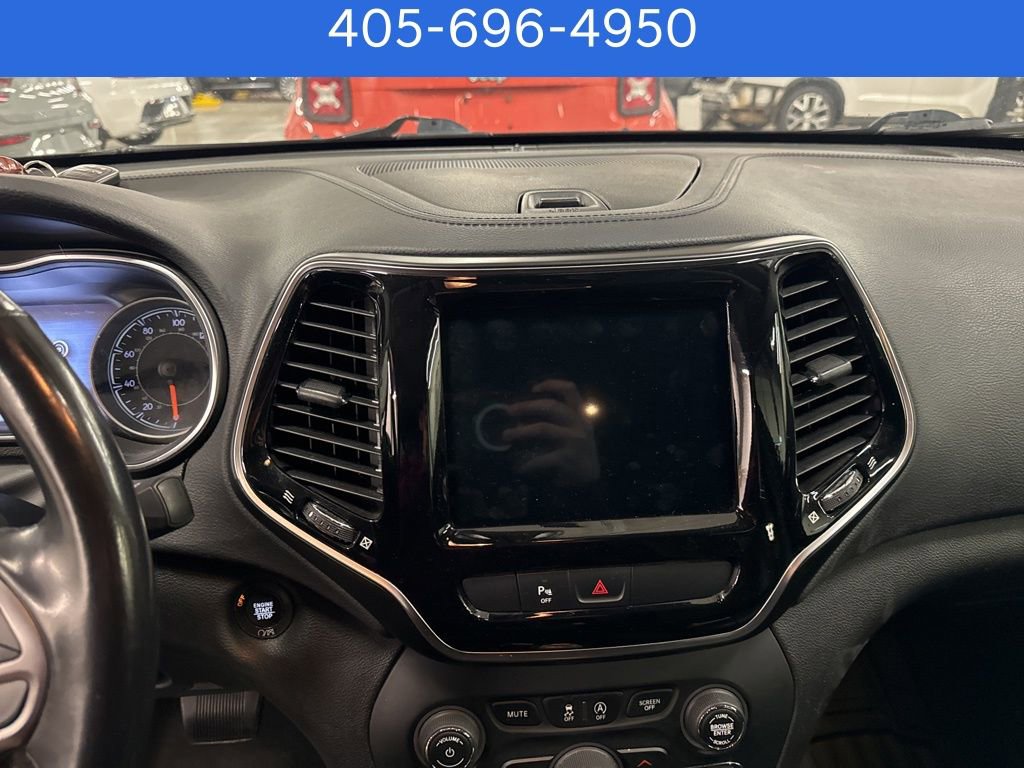 Used 2019 Jeep Cherokee Limited image 14