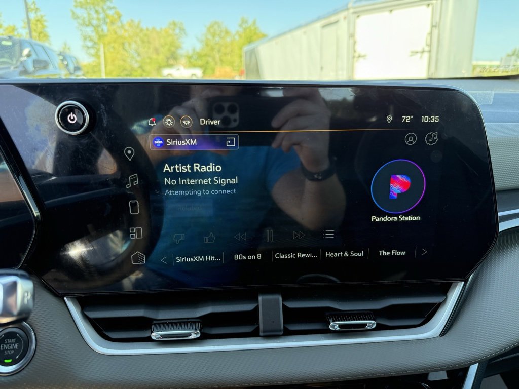 New 2025 Chevrolet Equinox LT w/ Convenience Package II image 14