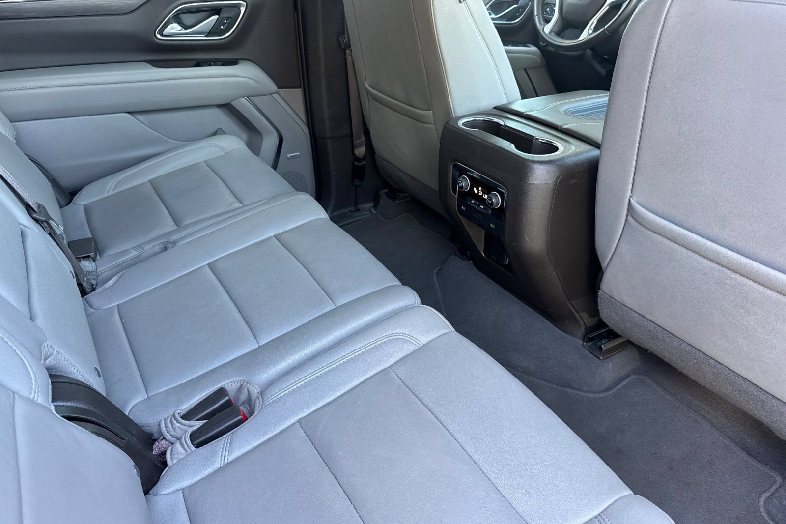 Used 2024 Chevrolet Suburban LT AWD/4WD image 20