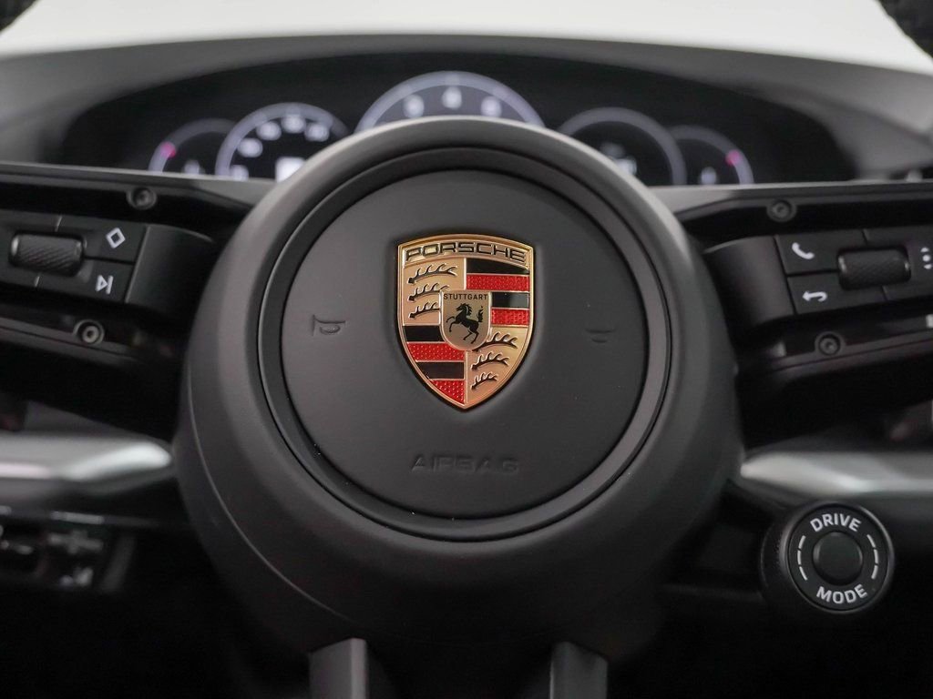 Certified 2025 Porsche Cayenne Coupe image 27