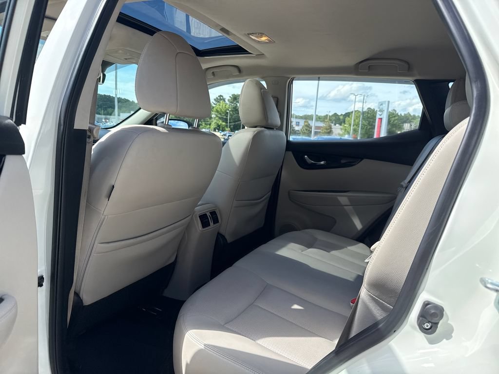 Used 2018 Nissan Rogue Sport SL w/ SL Premium Package FWD image 27