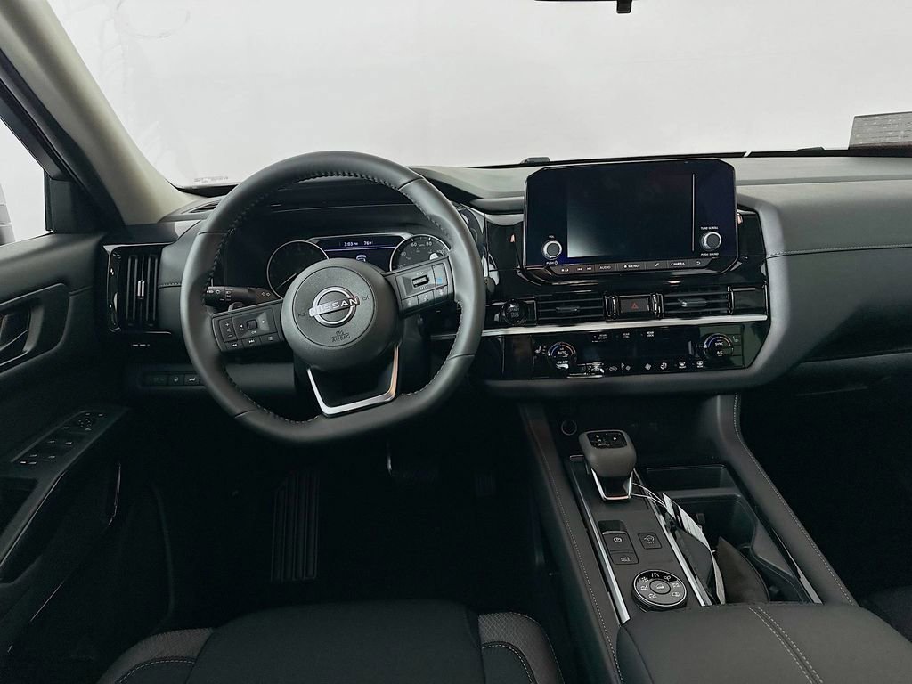 New 2025 Nissan Pathfinder SV image 29