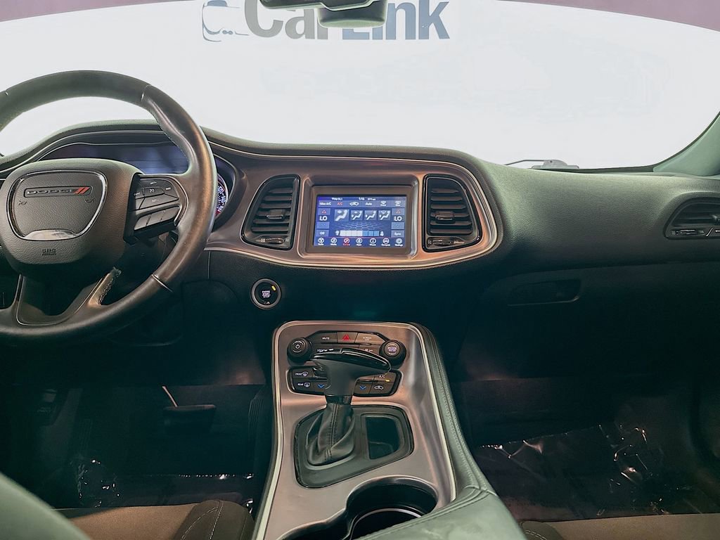 Used 2019 Dodge Challenger SXT image 25