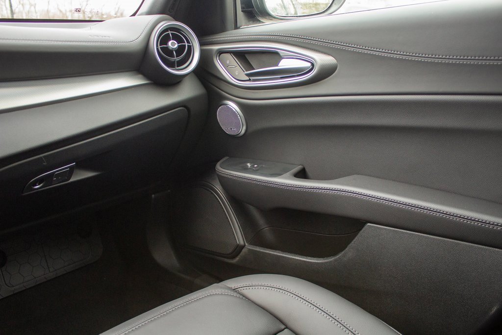 New 2025 Alfa Romeo Giulia AWD image 20