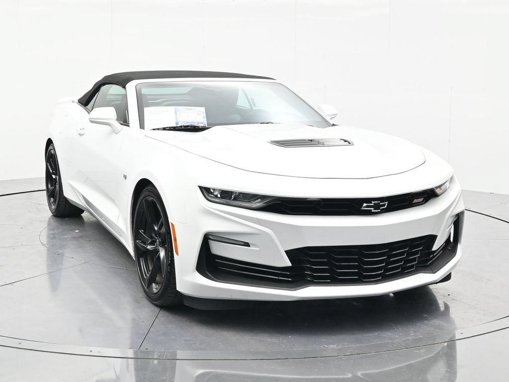 Used 2020 Chevrolet Camaro SS RWD image 3