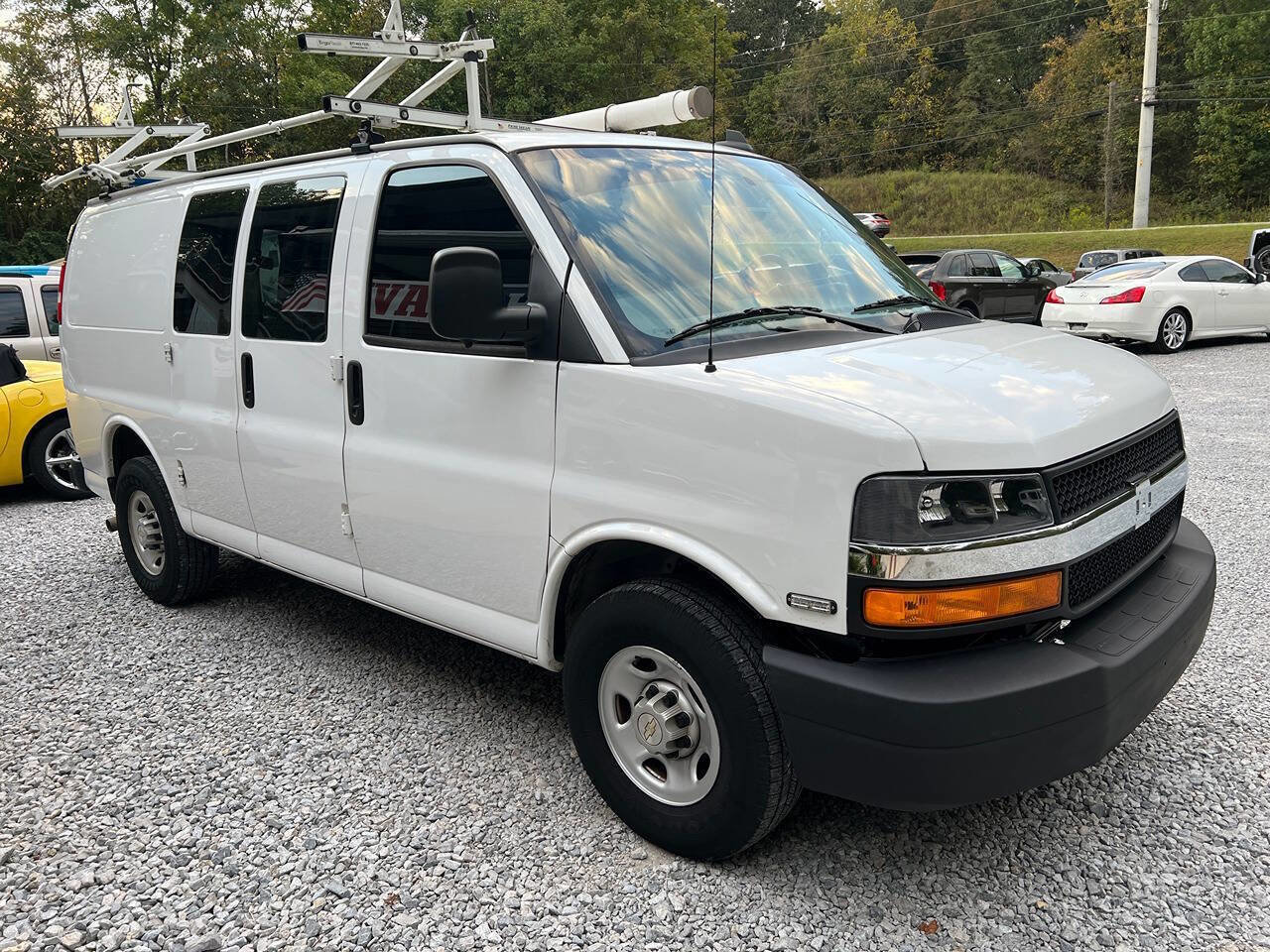 Used 2022 Chevrolet Express 2500 w/ Driver Convenience Package image 5