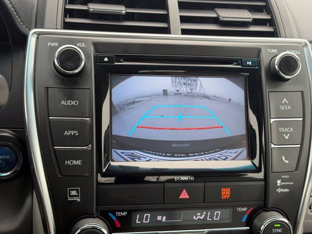 Used 2017 Toyota Camry XLE FWD image 16
