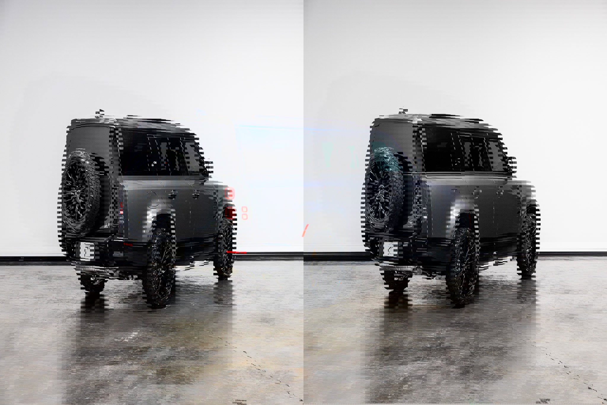 Used 2023 Land Rover Defender 130 X-Dynamic SE AWD/4WD image 20