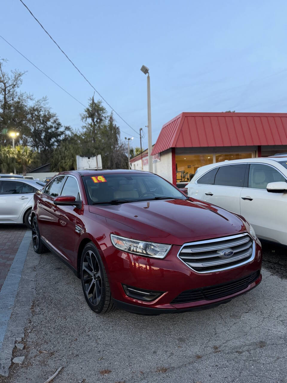 Used 2016 Ford Taurus SEL w/ Equipment Group 201A image 2