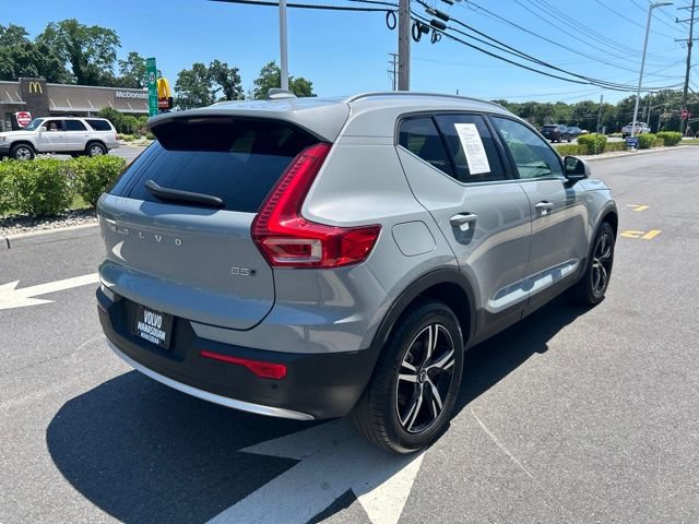 Used 2025 Volvo XC40 B5 Core AWD/4WD image 5