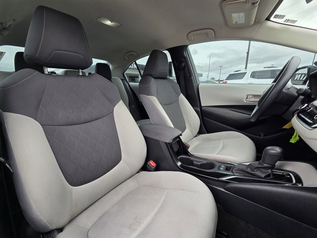 Used 2022 Toyota Corolla LE image 27