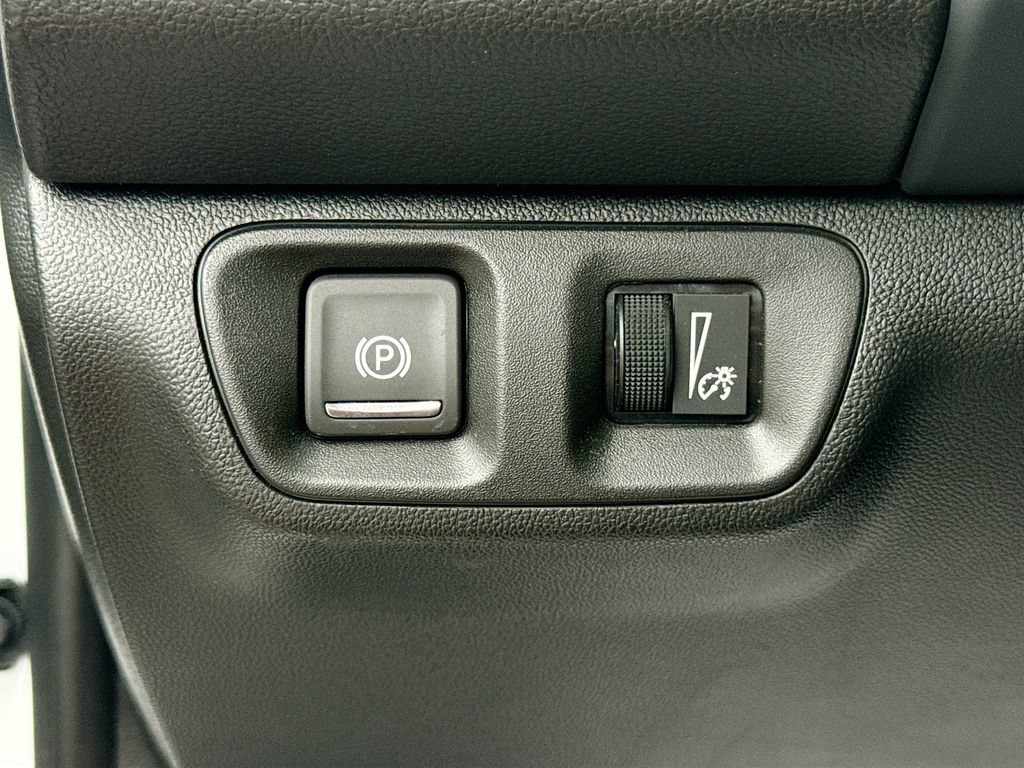 Used 2023 GMC Acadia SLT AWD/4WD image 12
