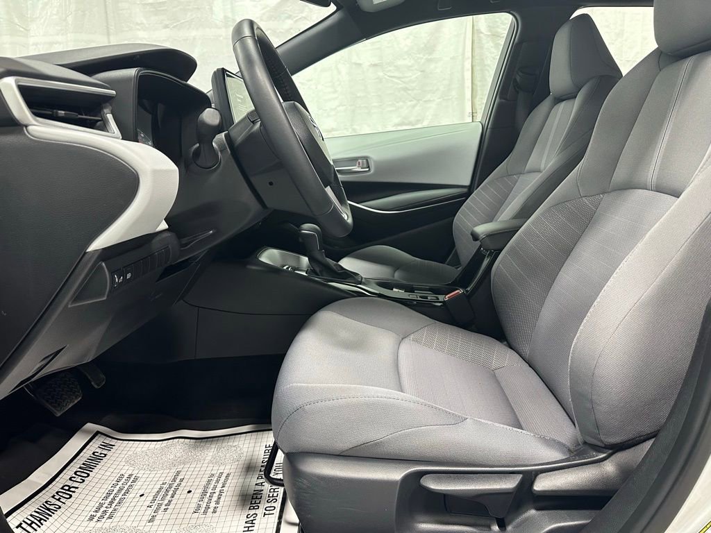 Used 2025 Toyota Corolla SE image 14