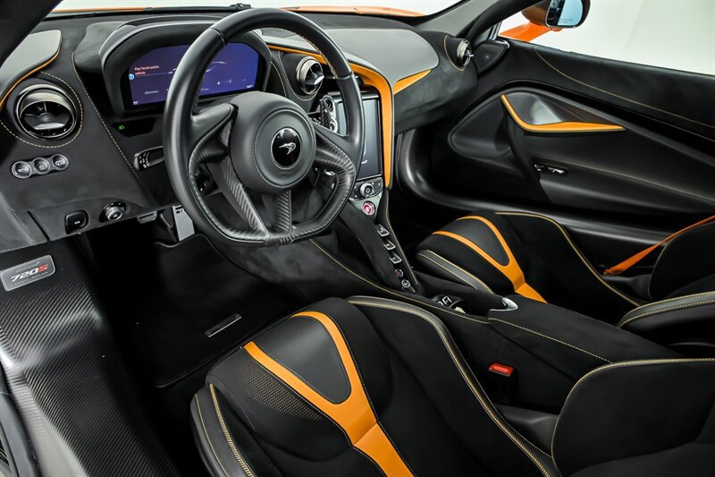 Used 2022 McLaren 720S Spider RWD image 16