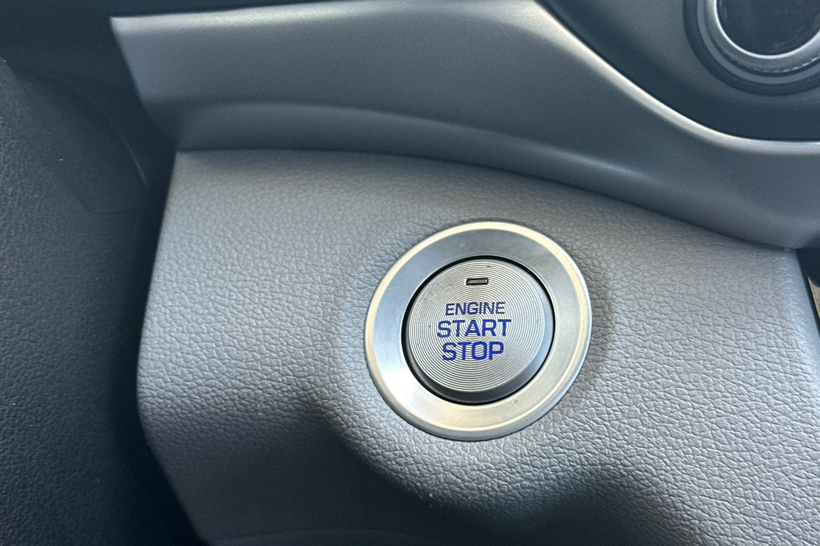 Used 2020 Hyundai Elantra Value Edition FWD image 21