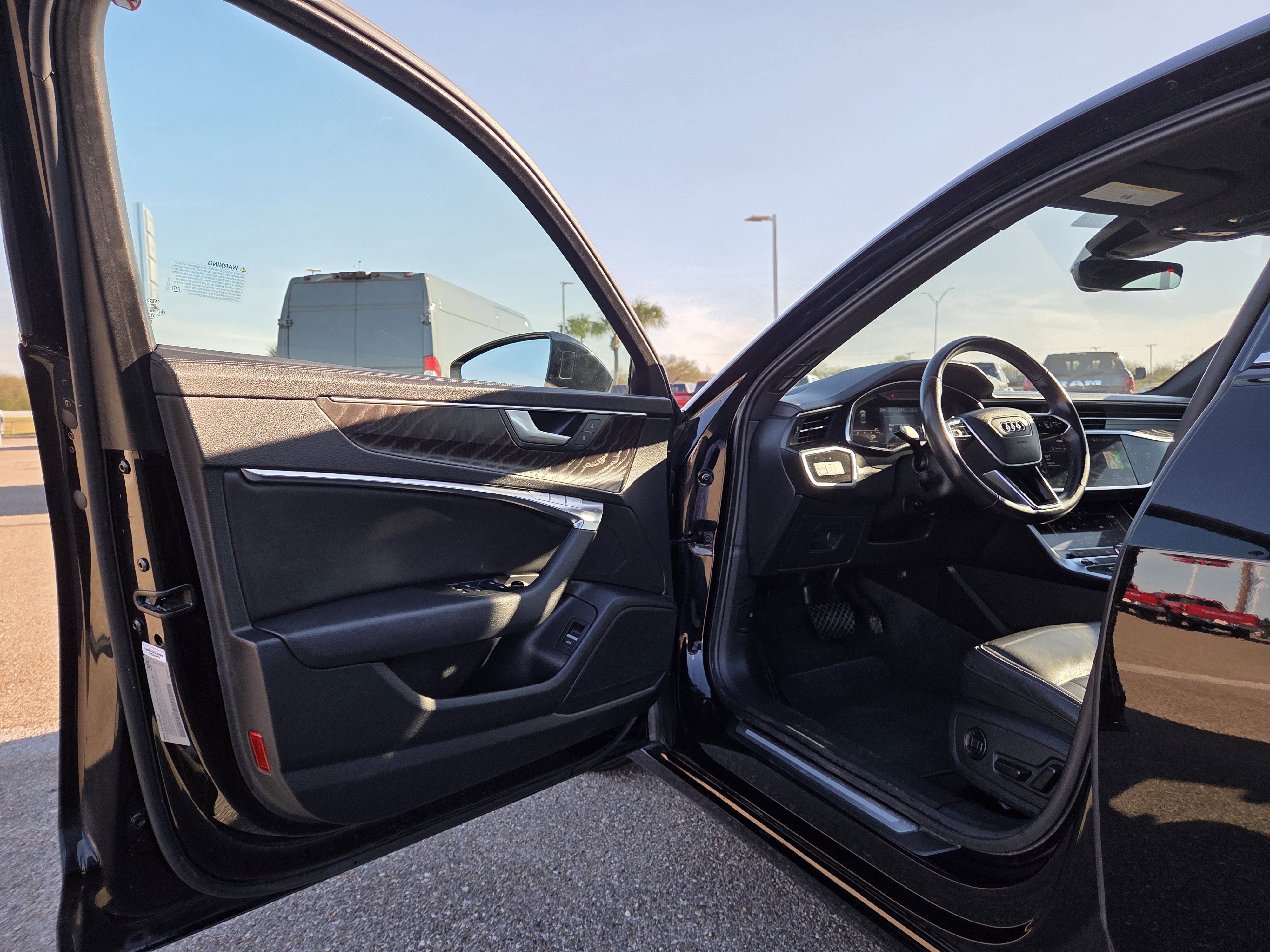 Used 2023 Audi A6 2.0T Premium image 11