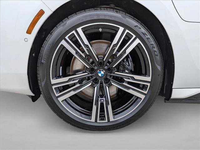 New 2026 BMW 750e xDrive w/ Premium Package image 10