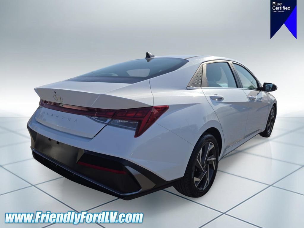 Used 2025 Hyundai Elantra SEL FWD image 6