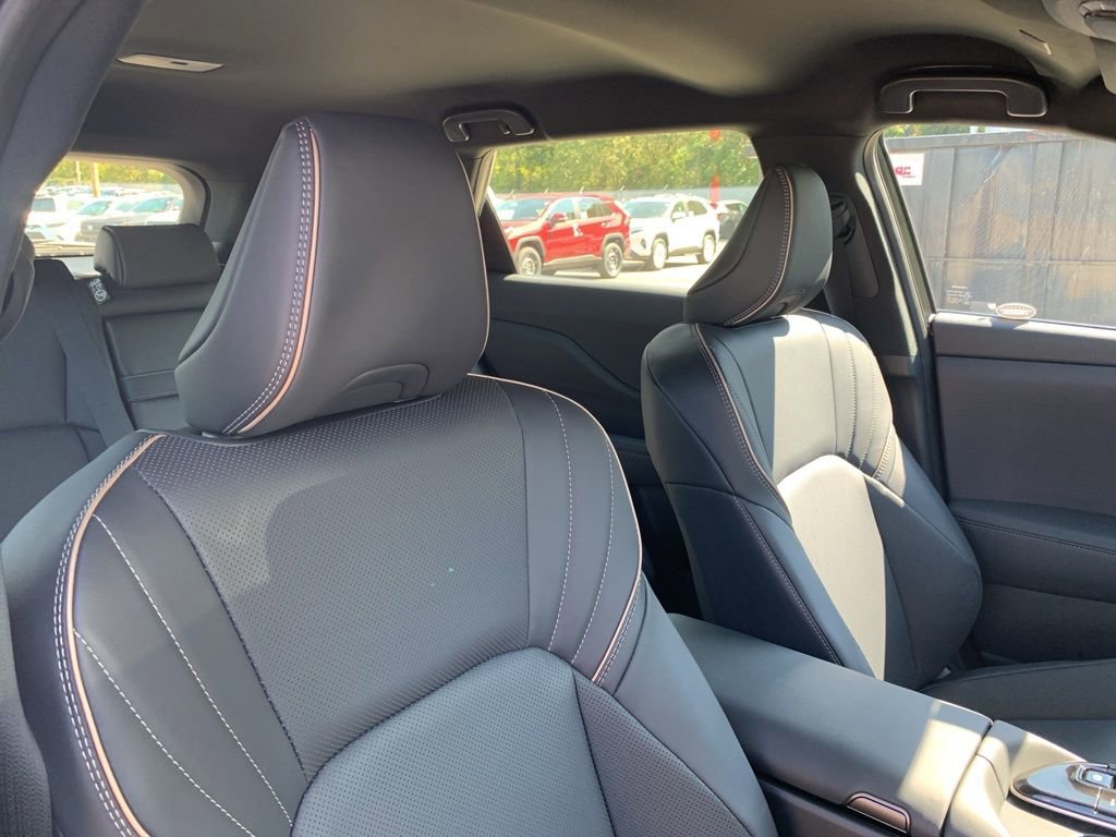 New 2025 Toyota Crown Signia image 18