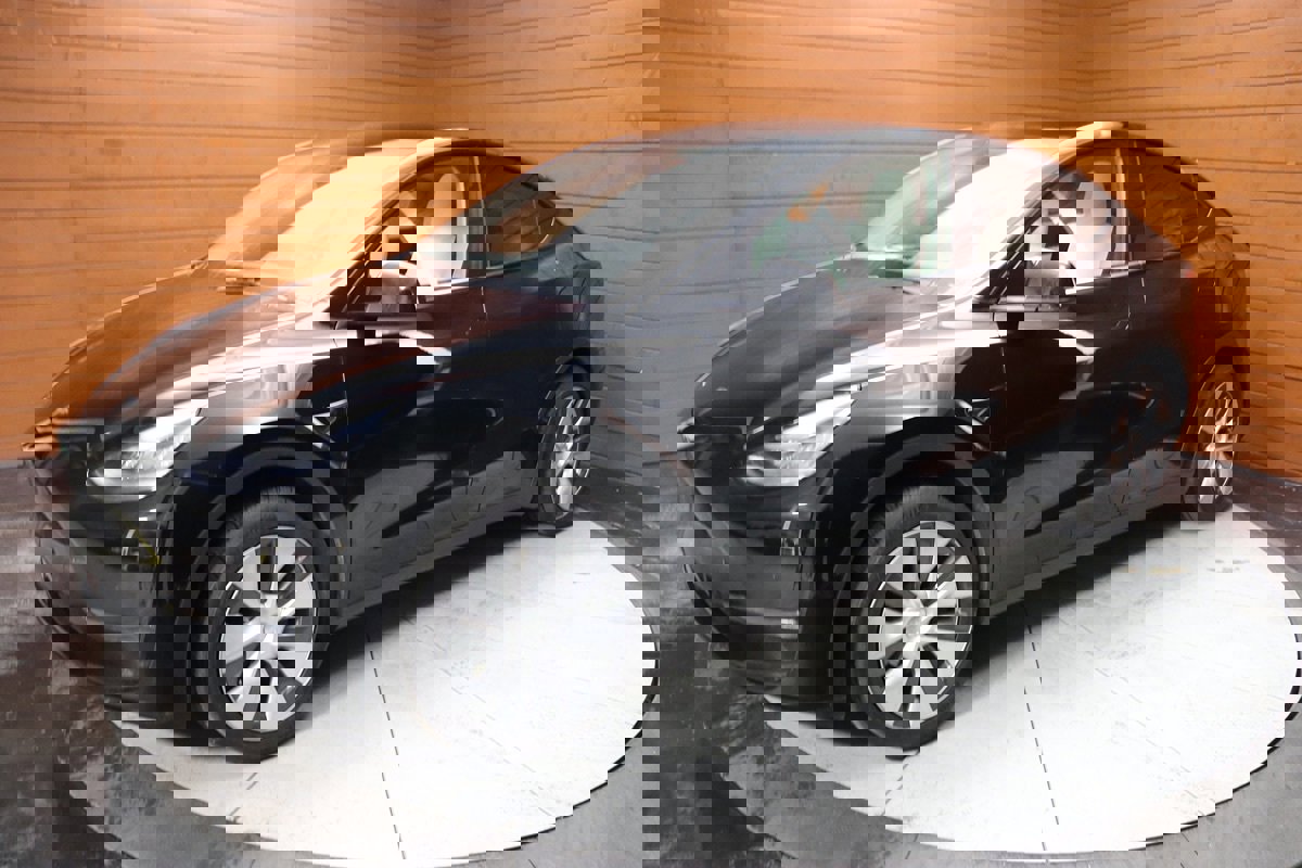 Used 2023 Tesla Model Y Long Range image 7