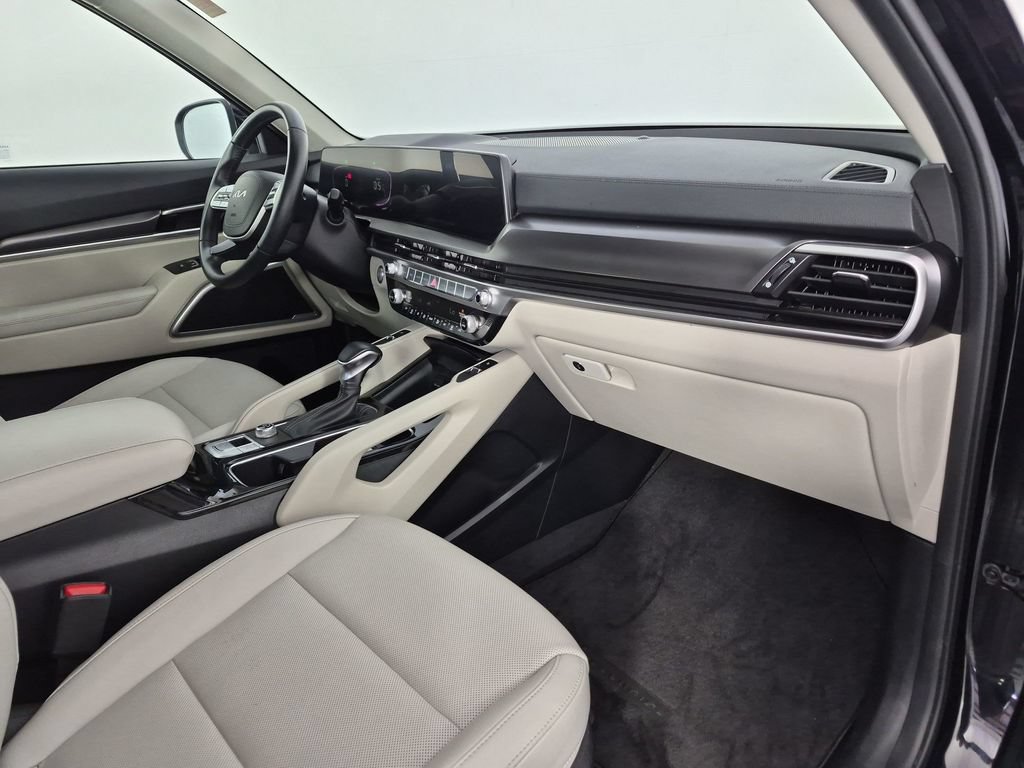 Used 2025 Kia Telluride S FWD image 39
