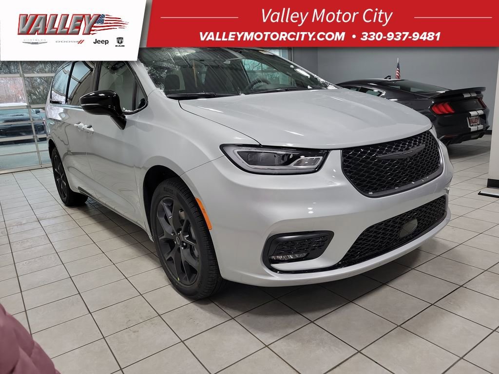 New 2026 Chrysler Pacifica Select w/ S Appearance Package image 1
