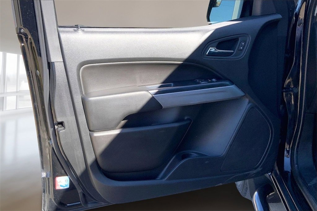 Used 2021 Chevrolet Colorado LT w/ Fleet Safety Package image 21