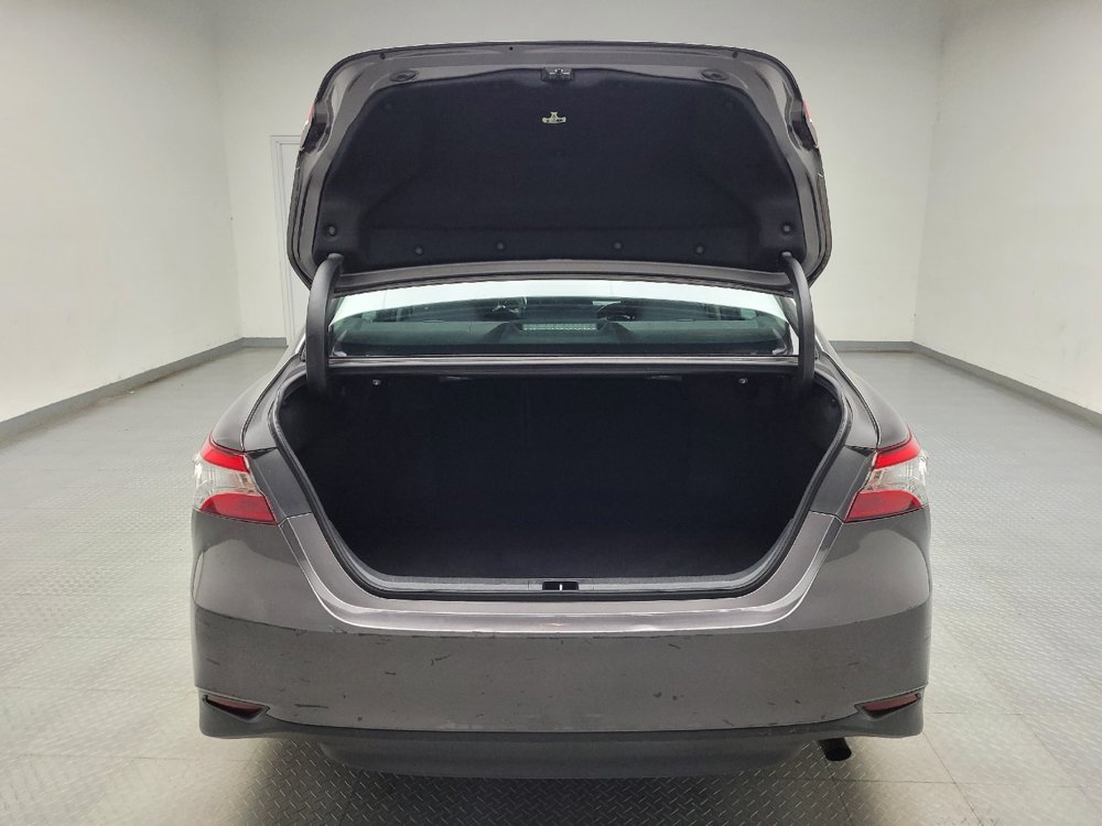 Used 2019 Toyota Camry LE FWD image 29