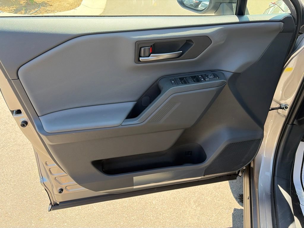 Used 2026 Toyota RAV4 SE AWD/4WD image 23