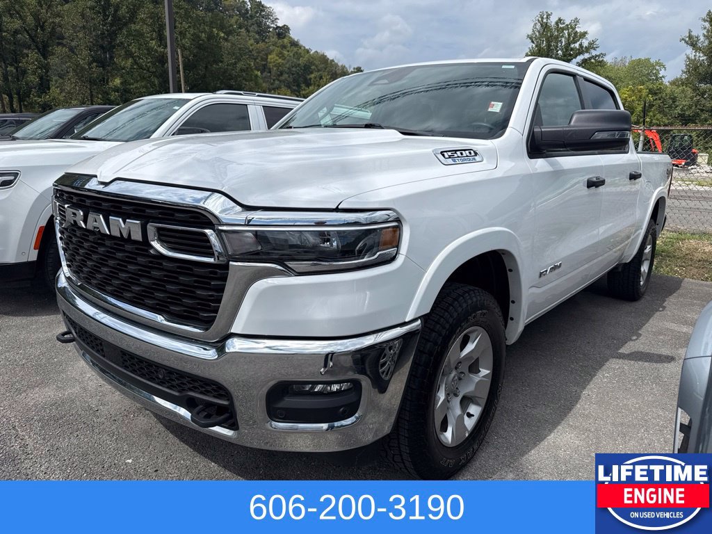 Used 2025 RAM 1500 Big Horn AWD/4WD image 3